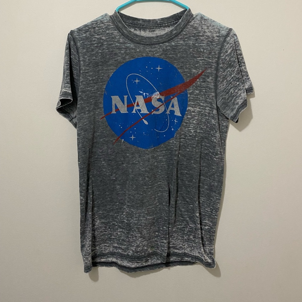 Mens Small FifthSun NASA Tee shirt with paint on it